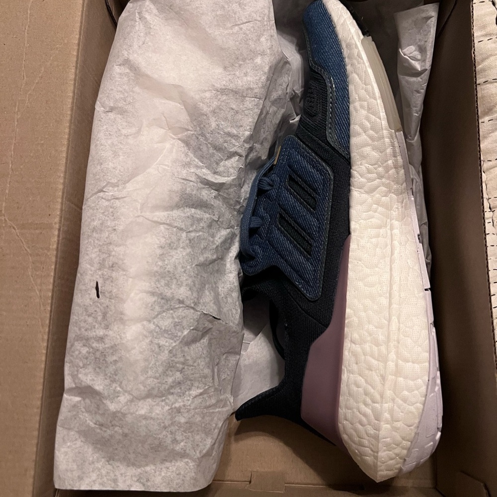 Adidas Ultraboost Dark Blue and denim - Picture 3 of 10